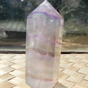 fluorite clear stripes point