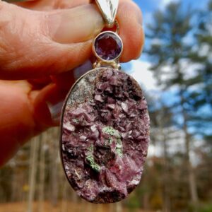 Rhodonite Raw Oval Pend