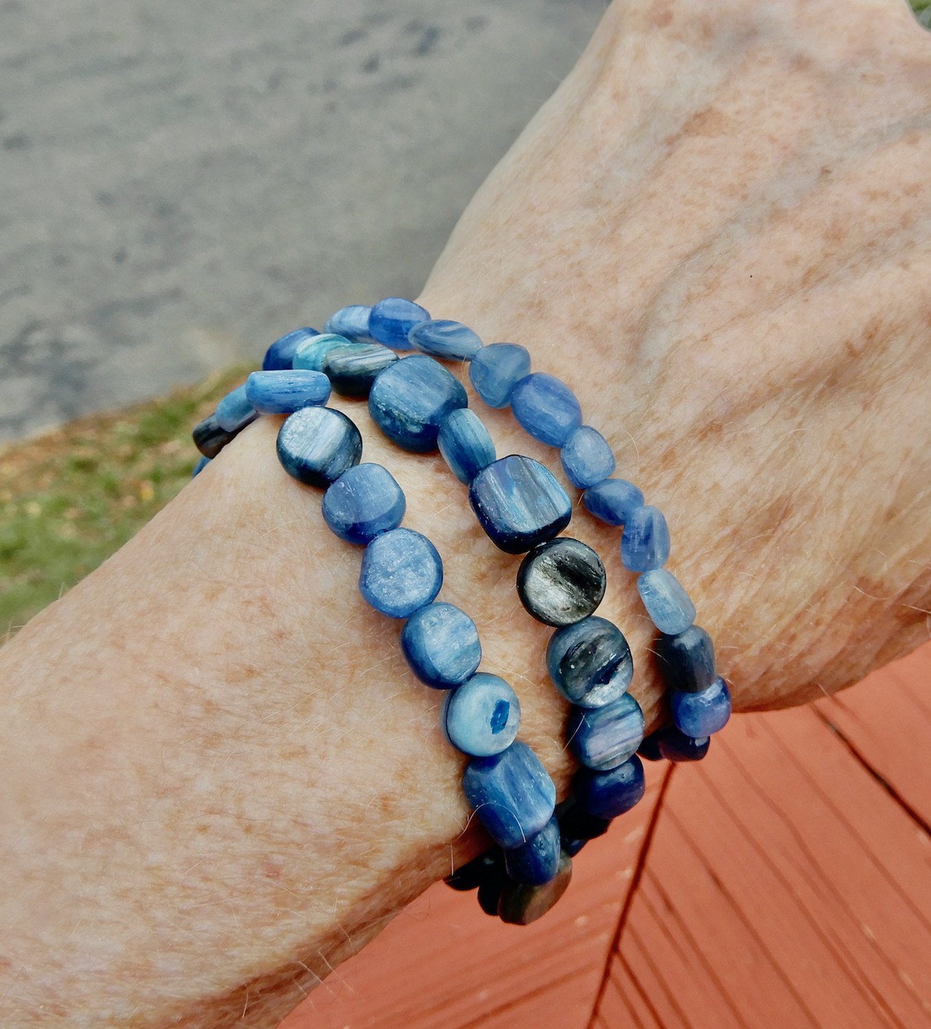 Natural AAA Blue Kyanite Bracelet Stretch Bracelet | 7-7.5” length Blue  Kyanite Bracelet Gemstone Bracelet | Unisex Bracelet | 6mm Round Shape  Beads |Men beaded Bracelet : Amazon.ca: Clothing, Shoes & Accessories